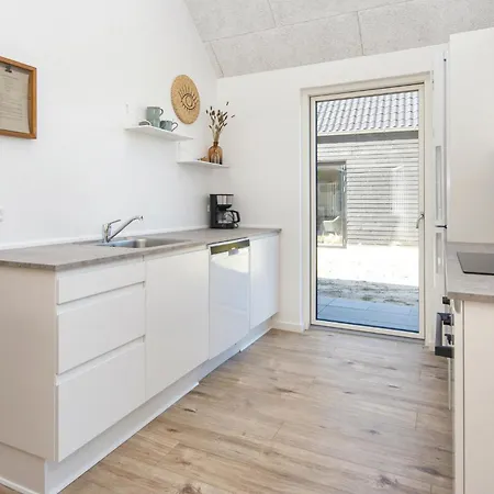 펜션 4 Bedroom In Romo *