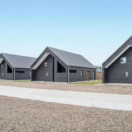 4 Bedroom In Romo